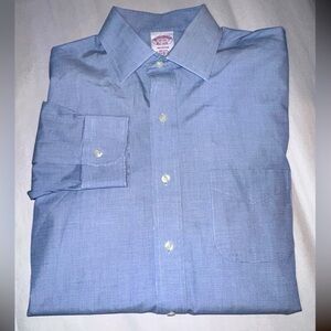 Brooks Brothers Mens Solid Blue size‎ Medium (15-34) button up shirt